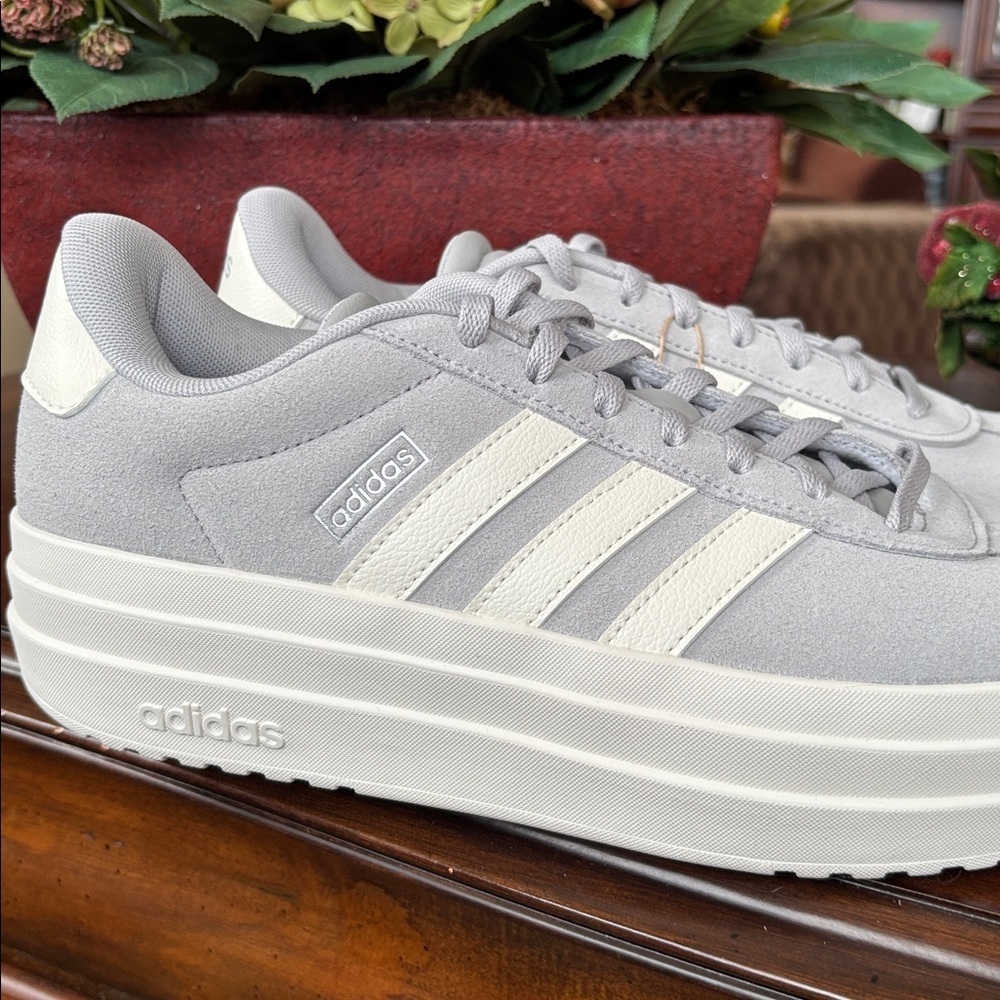 Brand New Adidas VL Court Bold Sneakers Lace Up Skateboarding Platform 3-Stripe - Picture 8 of 16